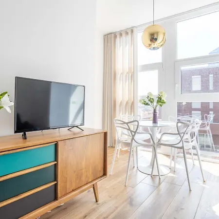 Sunlit 1 Bedroom Via Pirelli * Milán