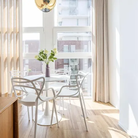 Sunlit 1 Bedroom Via Pirelli Apartmán Milán