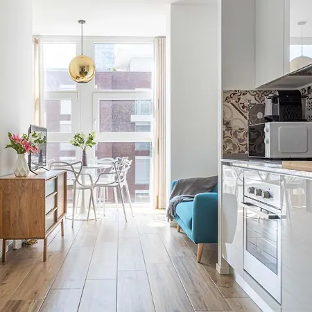 公寓 Sunlit 1 Bedroom Via Pirelli *